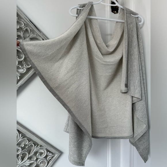 Calvin Klein Shawl - Picture 8 of 9